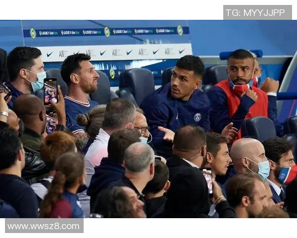 双国籍足球明星的传奇人生与跨国荣耀之路